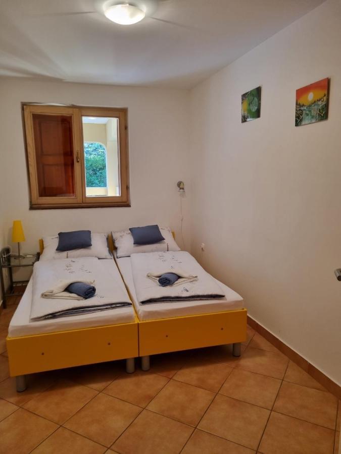 Apartments Casia Baska  Bagian luar foto