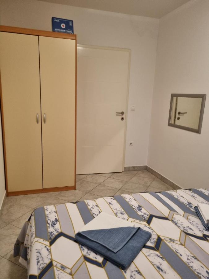 Apartments Casia Baska  Bagian luar foto