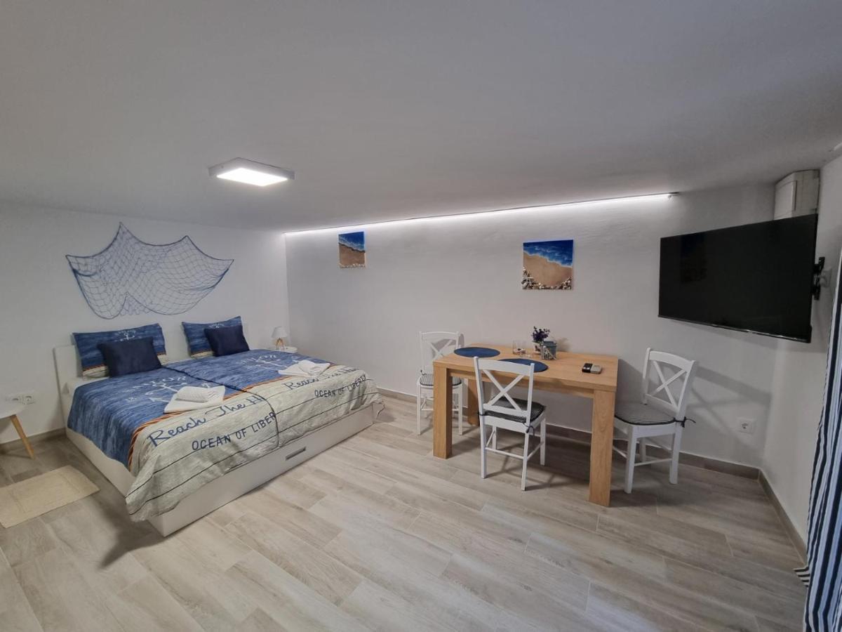 Apartments Casia Baska  Bagian luar foto