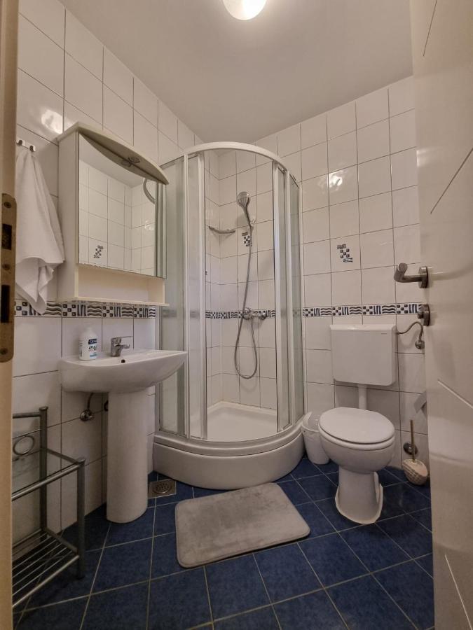 Apartments Casia Baska  Bagian luar foto